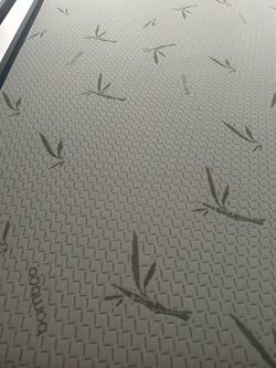 Twin size metal frame & Mattress