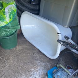 CAST-IRON Clawfoot Tub  4.5x2.5