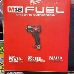 Milwaukee M18 FUEL 1/2" Mid-Torque Impact Wrench w/ Friction Ring