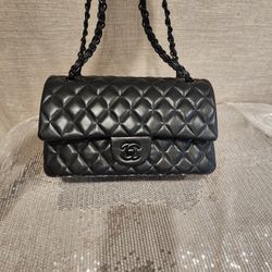 CHANEL NEW 