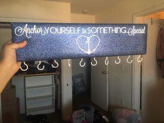 Anchor wall key holder