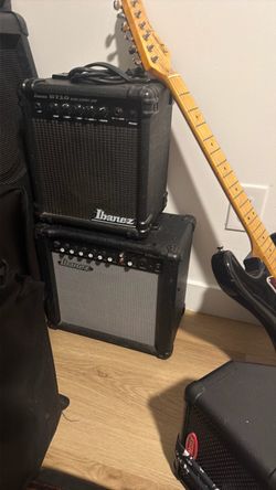 Bass amp and guitar