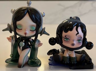 Pop Mart Skullpanda Bundle: The Serenity & The Courtyard Figures