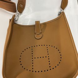 Hermes Small Bag for Sale in Belleville, NJ - OfferUp