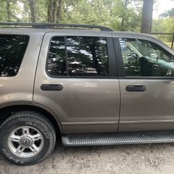 2002 Ford Explorer