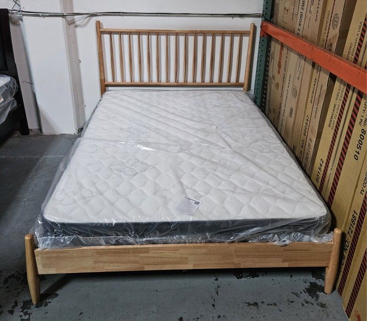 Natural Queen Platform Bed