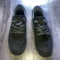 Stefan Janoski Nike SB Black/grey Anthracite Shoe Size 10 1/2 Men’s US
