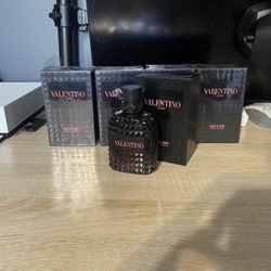 Valentino Born In Roma Coral Fantasy 