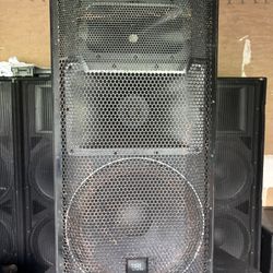 JBL PRX 735 POWERD 3 WAY SPEAKERS (PAIR)