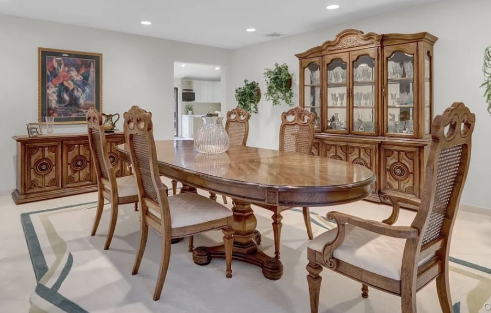 9 Piece - Wood Dining Room Set 