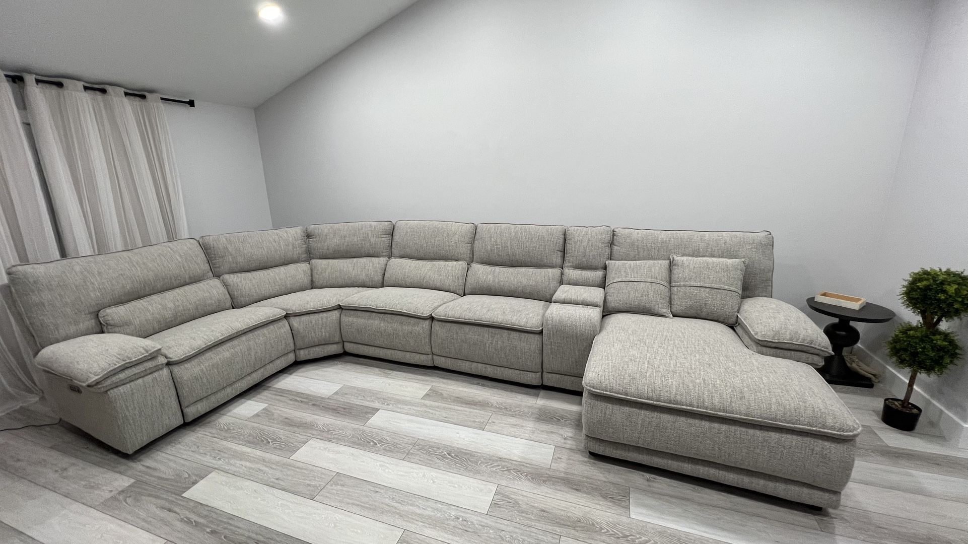 Brookdale 6-Piece Dual-Power Reclining Sectional with Chaise