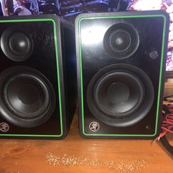 Mackie Speakers 
