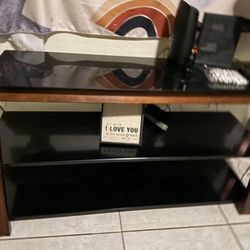 Wooden/Glass Tv Stand