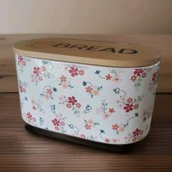 New Disney Park Exclusive Winnie the Pooh Ceramic Bread Box Bin Rare Collectibles