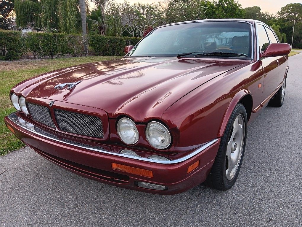 1995 Jaguar XJR