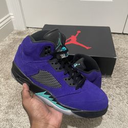 Jordan 5 Alternate Grape