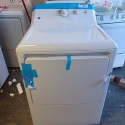 BRAND NEW GNEERAL ELECTRIC DRYER
