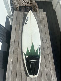 G-force standard issue surfboard basically brand new 5,10