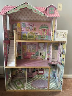 Doll/Barbie House