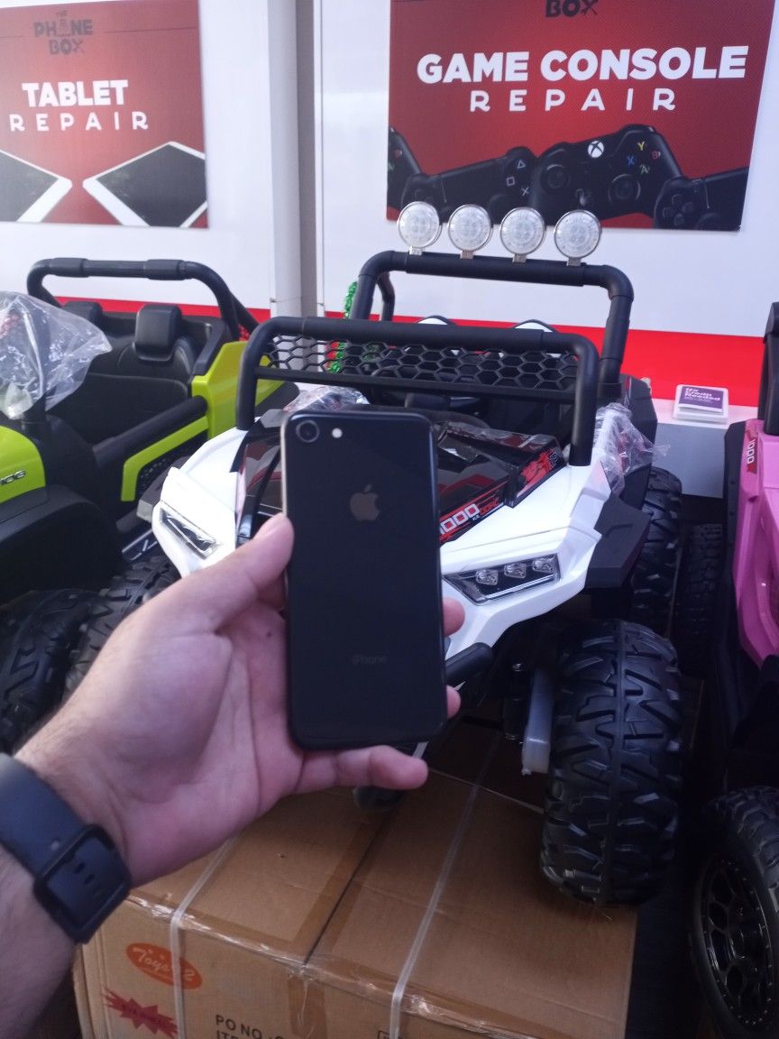 IPhone 8 64 GB Unlocked