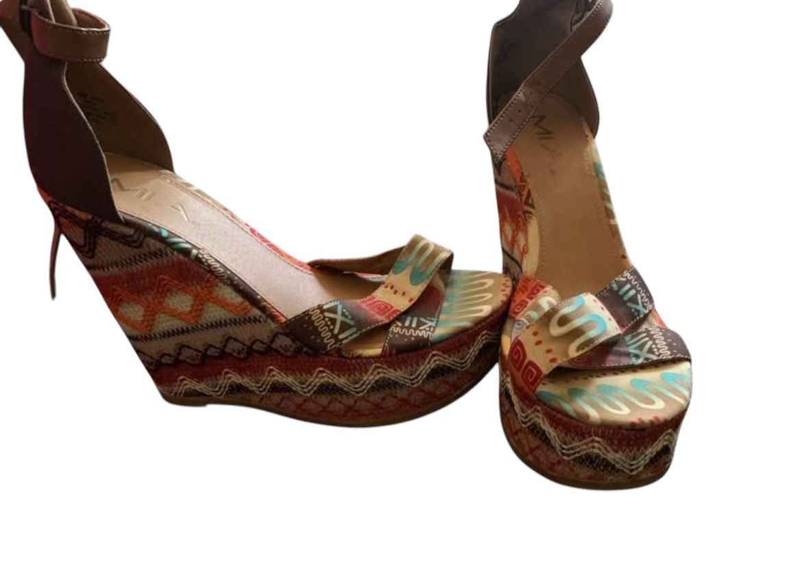 MIA Wedges
