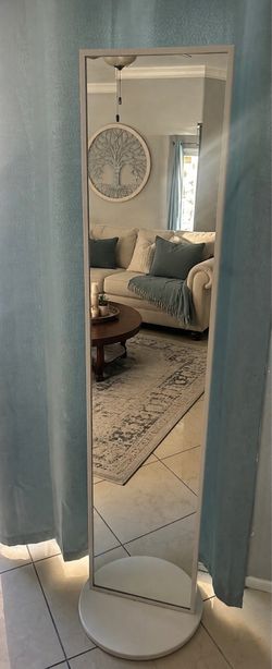 Vennesla Rotating 360° Standing Mirror e
