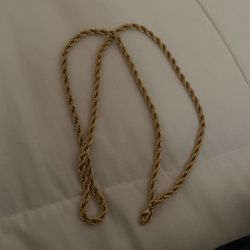 Gold rope chain 