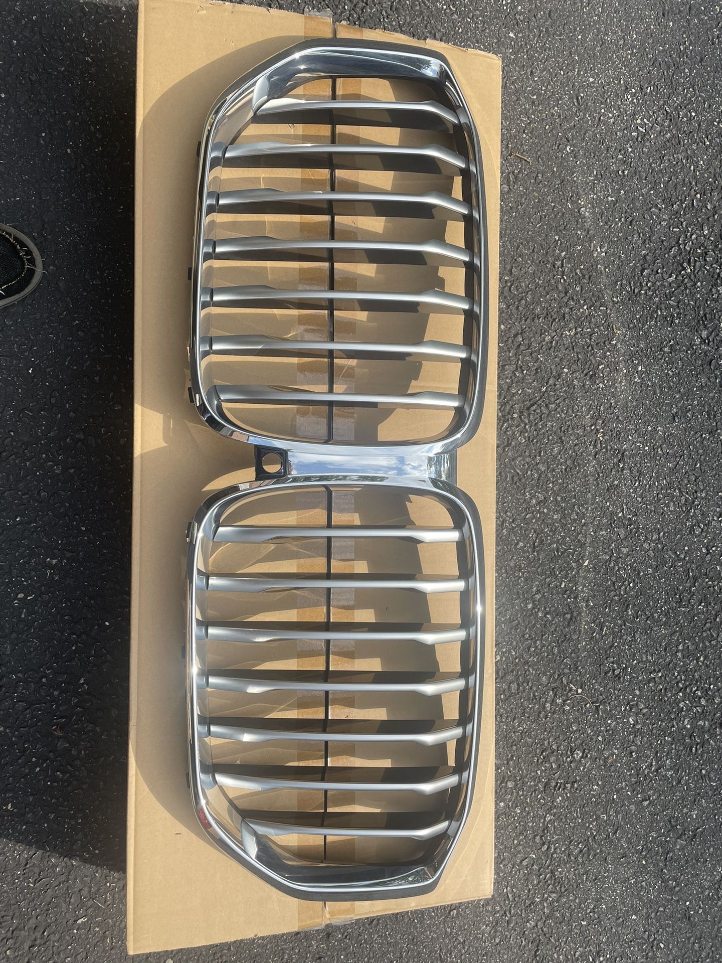 2019-2023 BMW OEM Front Grille