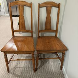 Solid Oak Dining Chairs – Set of 2 – Farmhouse / Traditional Style