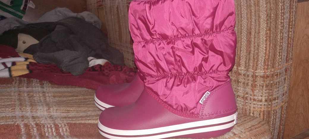 Crocs Winter Puff Boots 14614 Womens Sz.9 Nylon Shaft For Warmth 