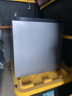Mini fridge