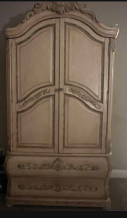 Armoire  2 Piece With 2 tPull Out Drawer  /Fits 42’ Tv inside 