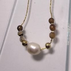  Pearl Necklace 