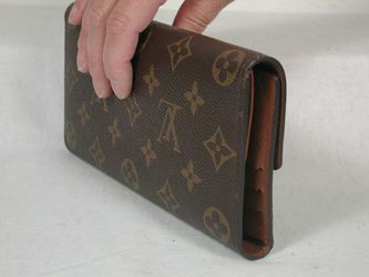 louis vuitton wallet for Sale in Waterbury, CT - OfferUp