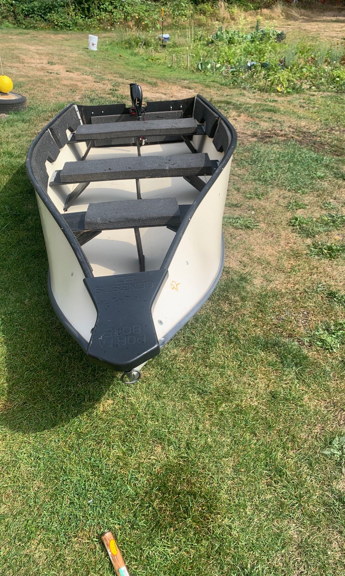 Genesis III porta bote