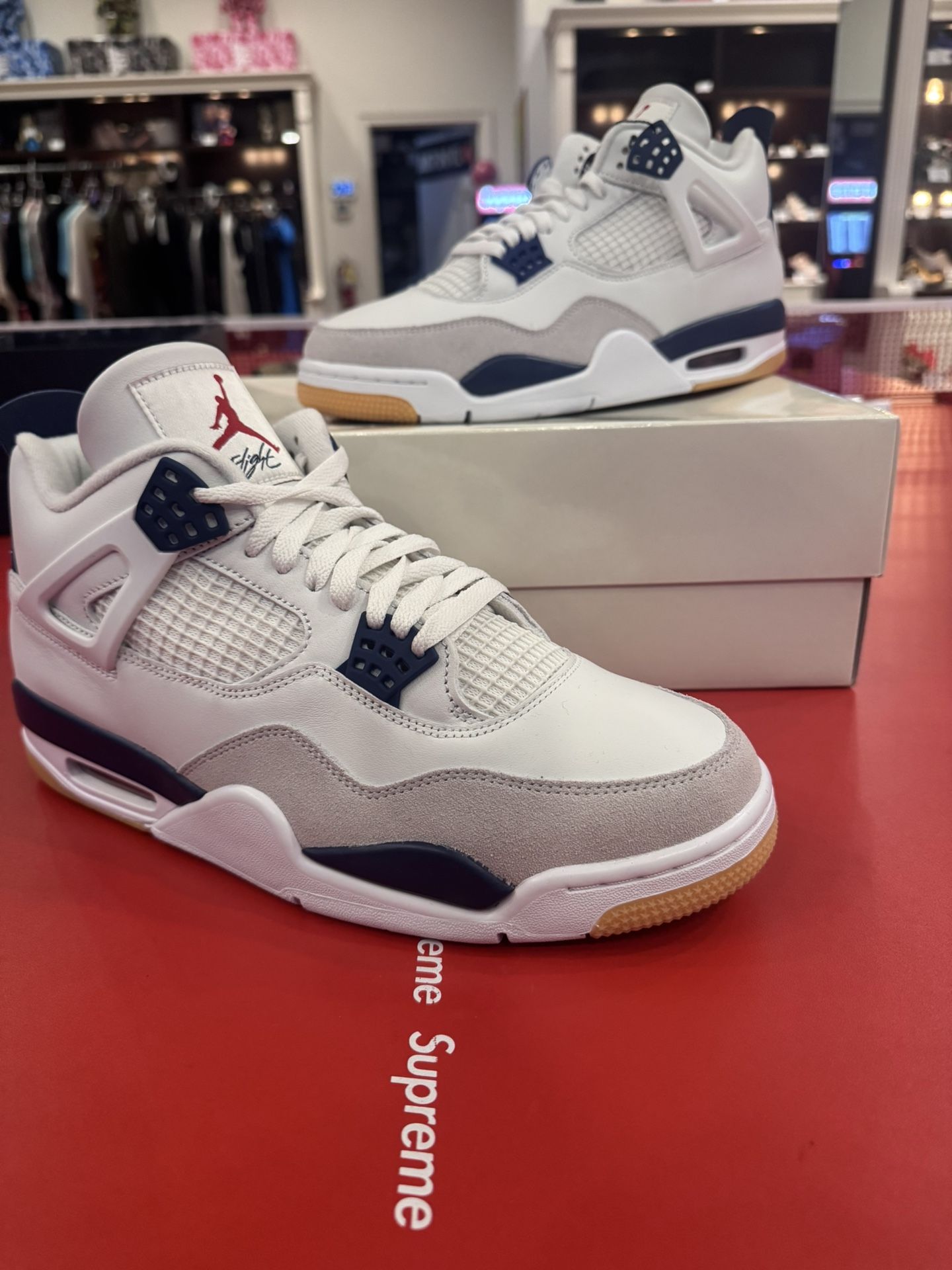 Jordan 4 SB ‘Navy’ Size 11