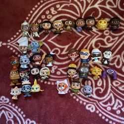 Disney Doorables Pens And Keychains 