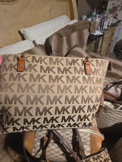 Hand bag