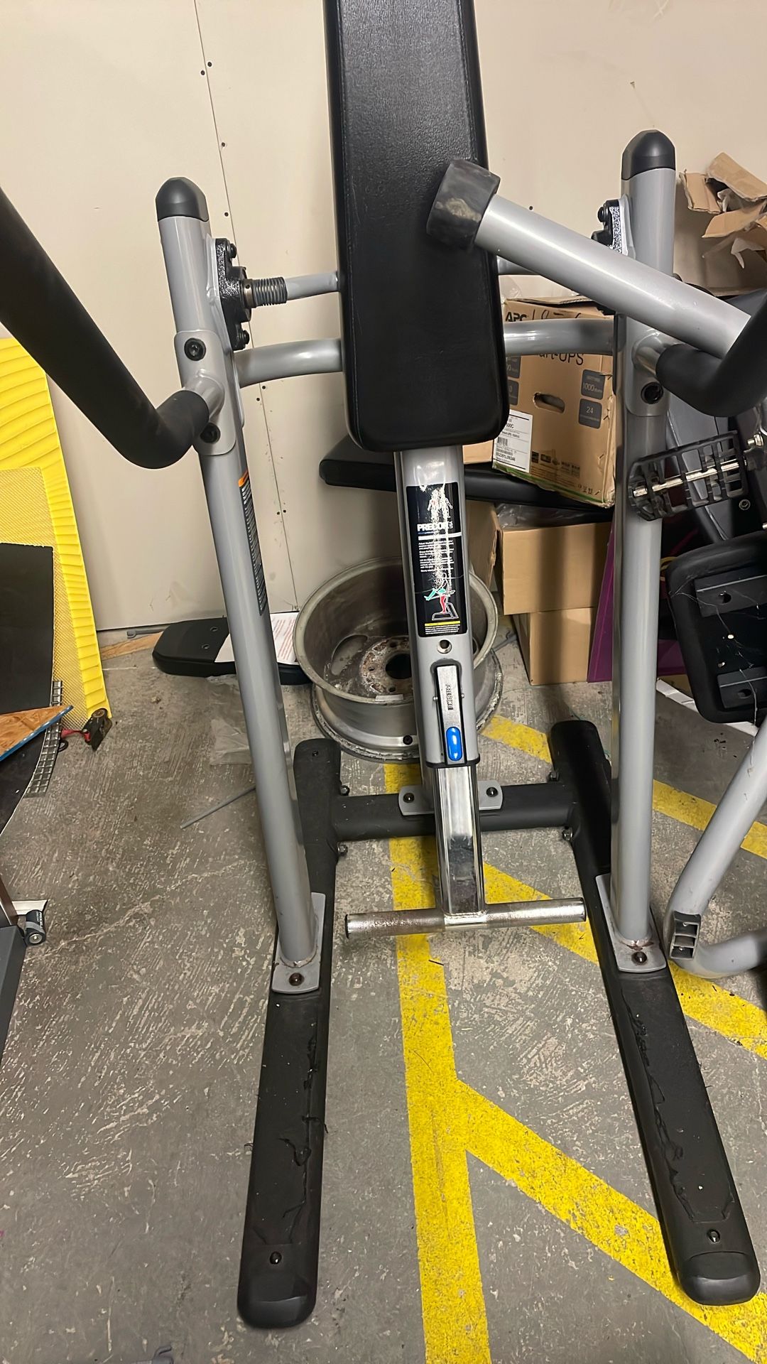 Ad V Crunch Machine