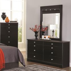 New Black Dresser And Mirror 