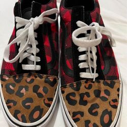 Men's size 8/ Women's size 9.5 Vans