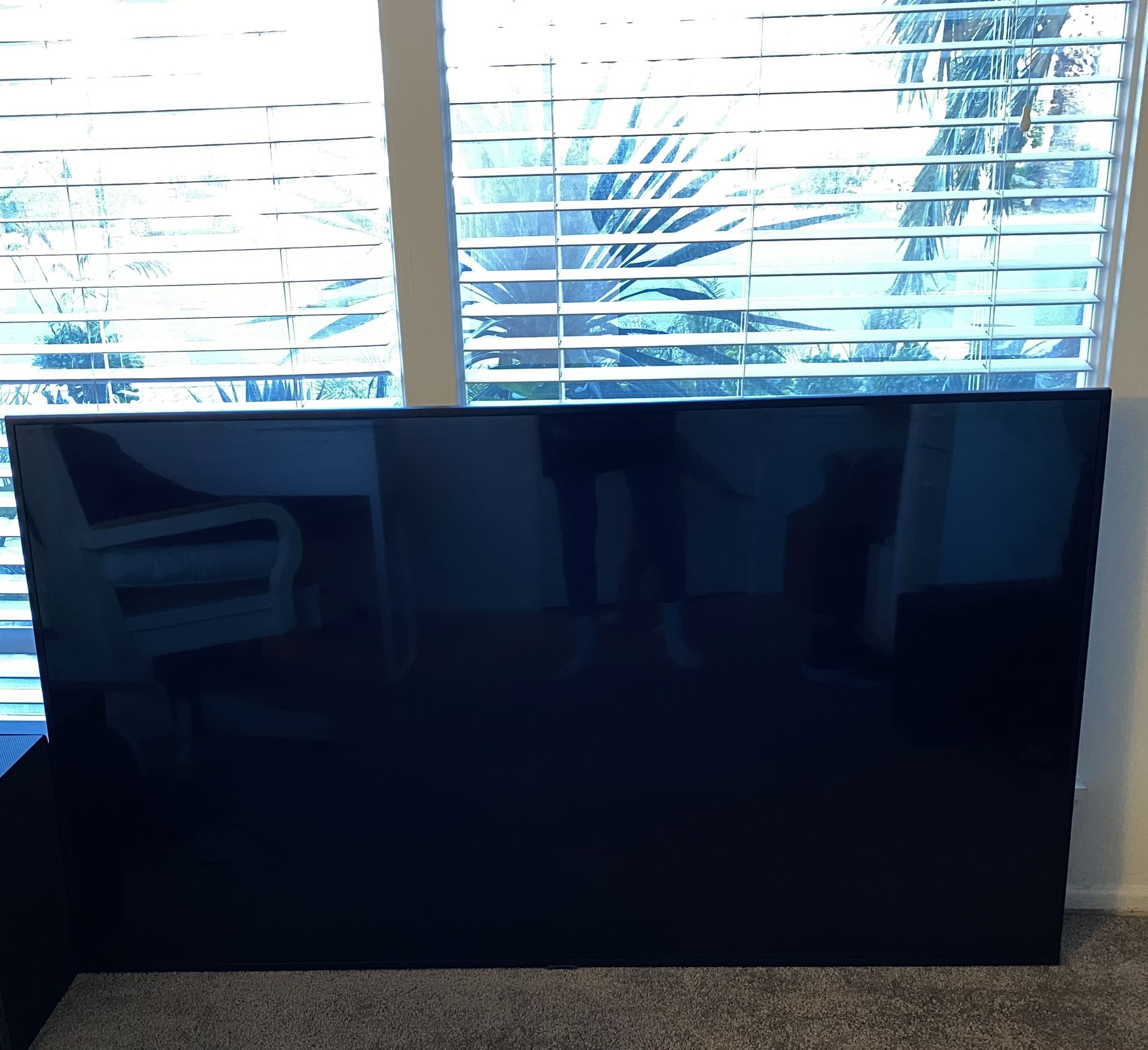 SAMSUNG TV 65” Inches