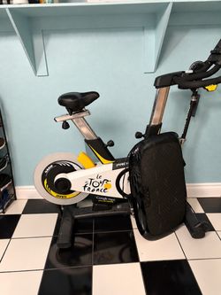 Exercise Bike and Vibrating Platform