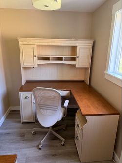 L shaped table