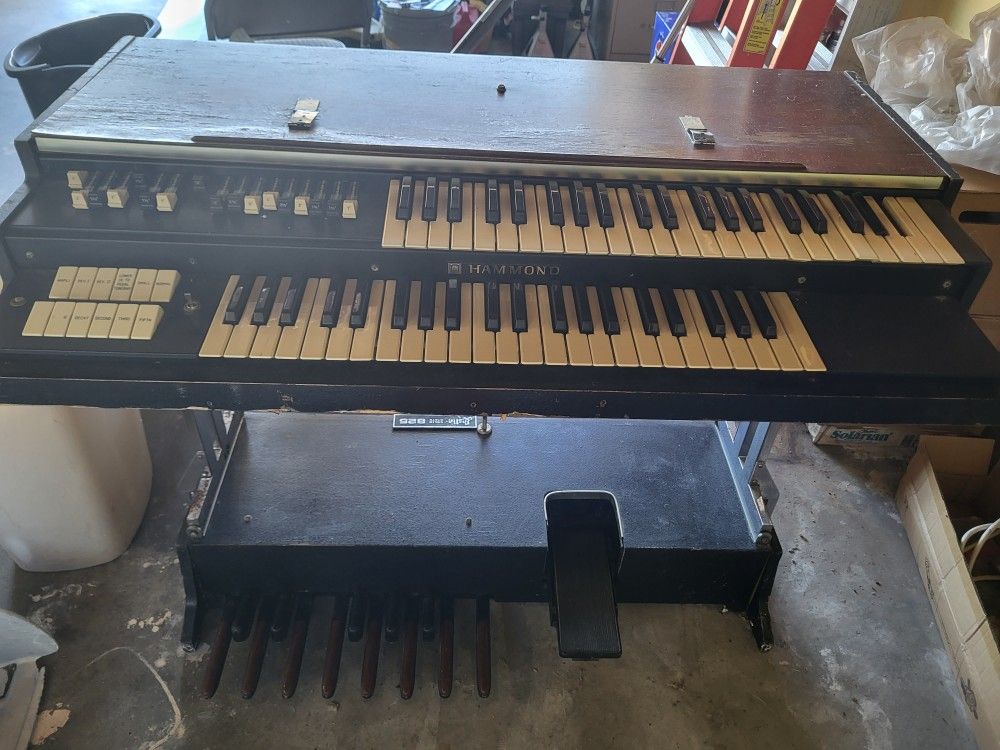 HAMMOND PORTA B2 ORGAN