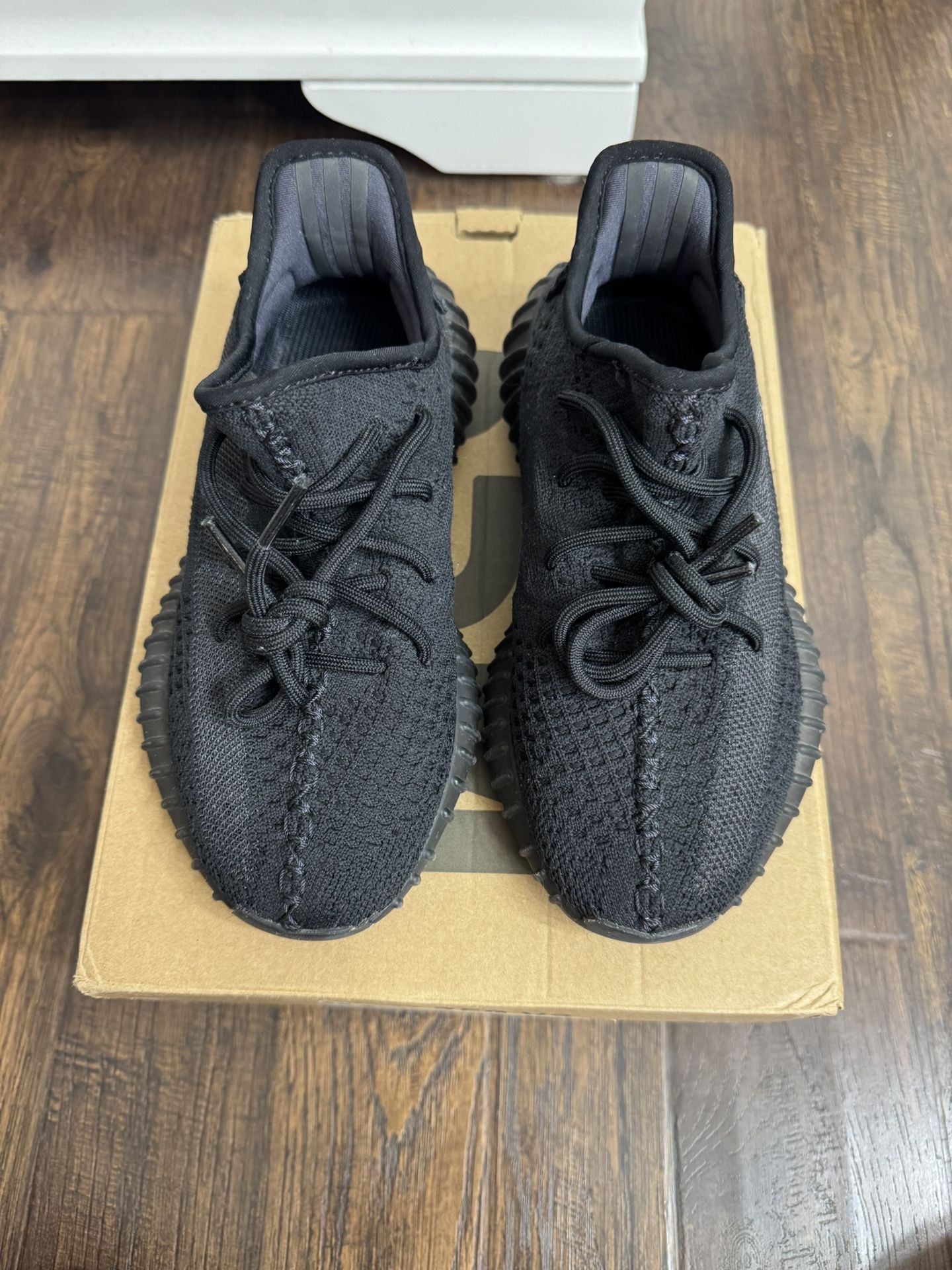 Yeezy Boost 350 V2