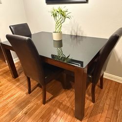 Dinning table 