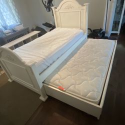 Twin Bed Two-in-one