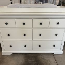 Pottery Barn Kids Larkin Extra Wide Dresser With Changing Topper