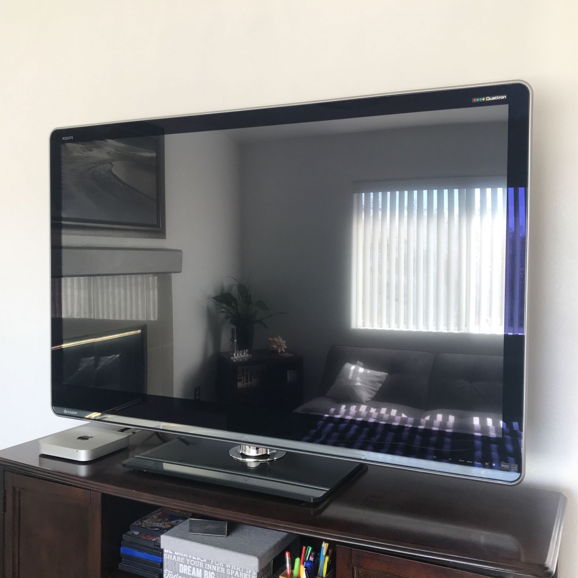Sharp 60’’ Aquos Quattron